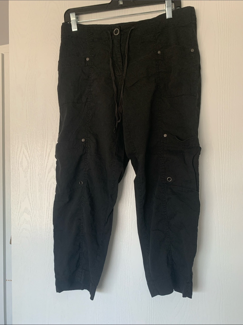 Eileen Fisher Black Cropped Cargo Capris